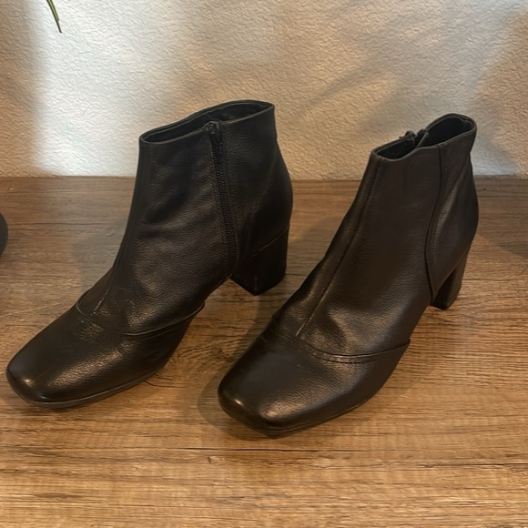 Eddie Bauer ankle boots size 8 - Picture 6 of 6